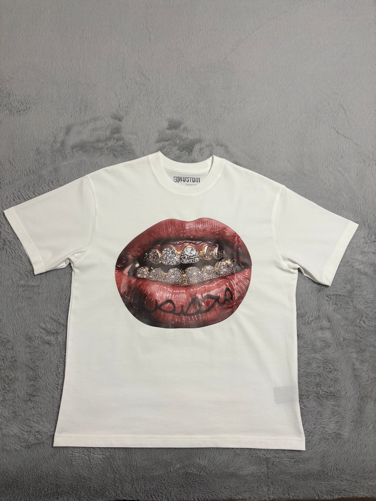 CAMISETA LIPS GRILLZ